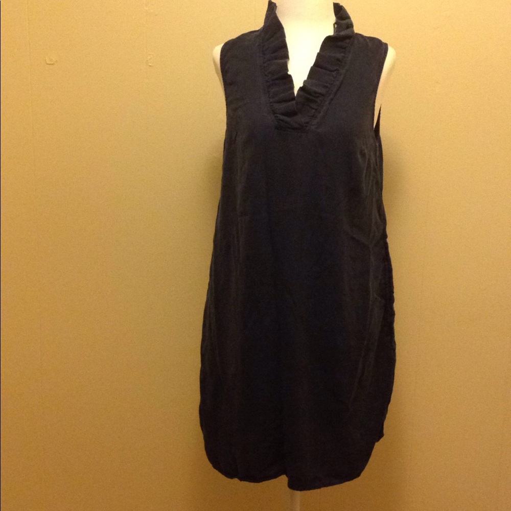 Crown and Ivy ruffled sleeveless dress. Size S.